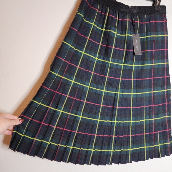 NWT Romeo & Juliet Couture Pull On Twill Pleat Tartan Plaid Skirt Holiday Large - Picture 15 of 16